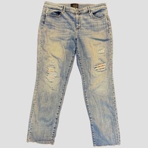 White House Black Market Girlfriend Mid Rise Distressed Embroidered Jeans 14‎